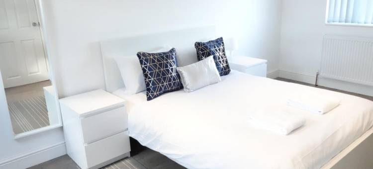 Grand Airport Ensuites大厅(Private Bathroom Rooms- Near Heathrow - Near Shops)图片