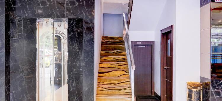 Townhouse Oak 巴淡岛靠近Grand Batam Mall，原幸运星酒店(Townhouse Oak Batam near Grand Batam Mall formerly Lucky Star Hotel)图片