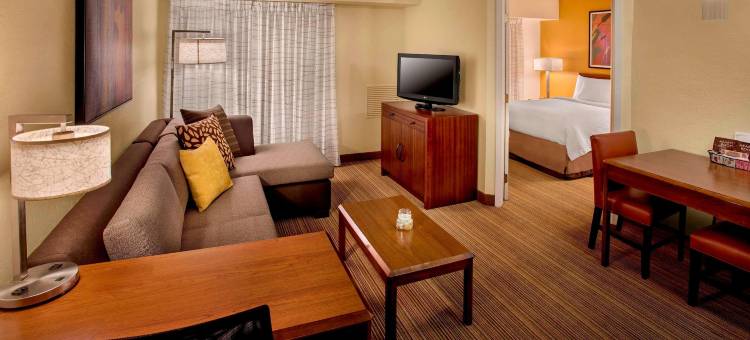 艾伦镇伯利恒机场索尼斯塔ES套房酒店(Sonesta ES Suites Allentown Bethlehem Airport)图片