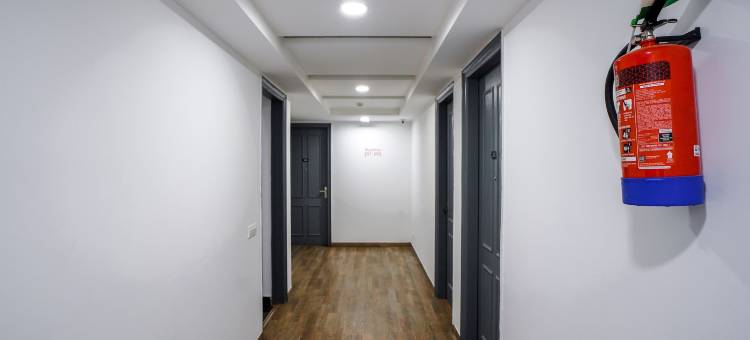 SALTSTAYZ EXPRESS - Golf Course Raod & DLF PHASE-1图片