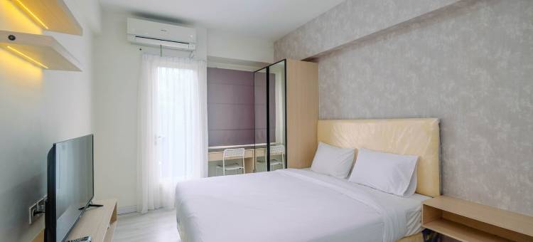 优雅的工作室房间在Podomoro高尔夫视图公寓由Travelio(Graceful Studio Room at Podomoro Golf View Apartment by Travelio)图片