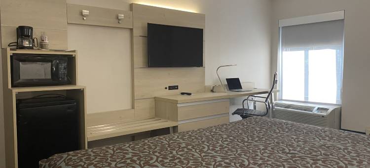 温德姆戴斯酒店及套房桃树角/诺克罗斯(Days Inn & Suites by Wyndham Peachtree Corners/Norcross)图片