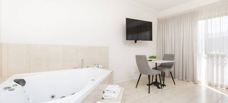 迪肯姆斯舒适酒店(Comfort Inn Deakin Palms)图片