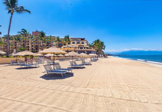 Villa Del Palmar Flamingos Beach Resort and Spa Hotel Overview