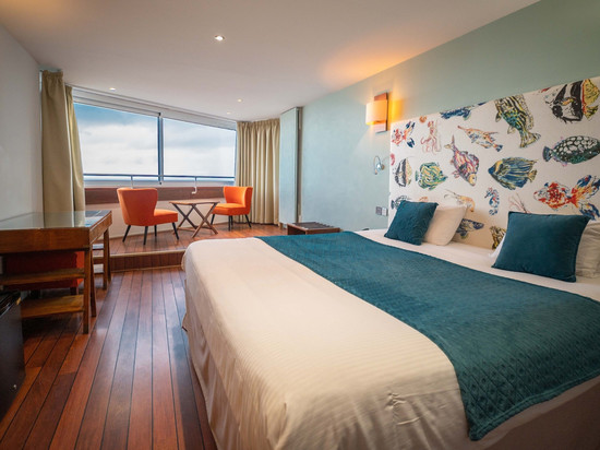小拉德酒店