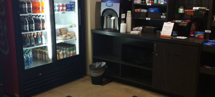 Candlewood Suites 布卢明顿(Candlewood Suites Bloomington)图片