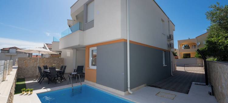 芬塔斯蒂克游泳池别墅公寓(Apartment Funtastic with Private Heated Pool)图片