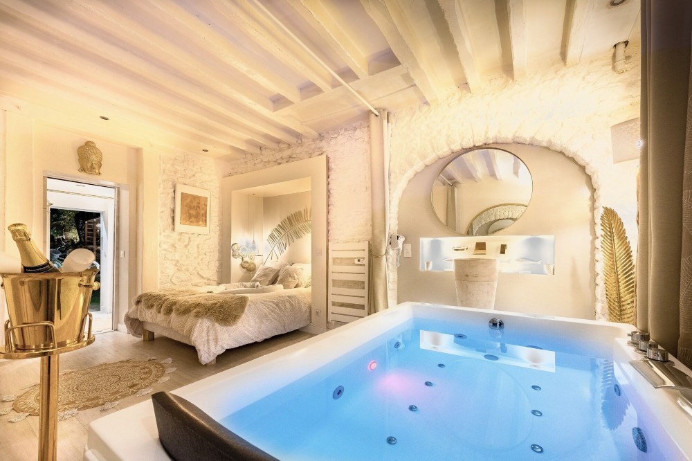 Buddha Beach Thoiry Over view