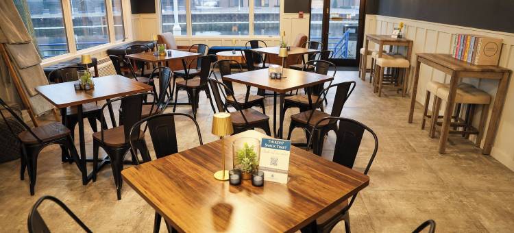 海港风酒店(Harbor Winds Hotel)图片