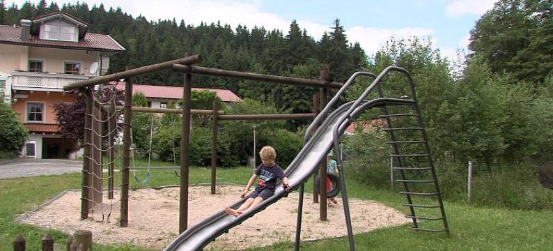 兰德加斯托赫尔施泰恩酒店(Landgasthof Hotel Zum Hirschenstein, Pension Garni)图片