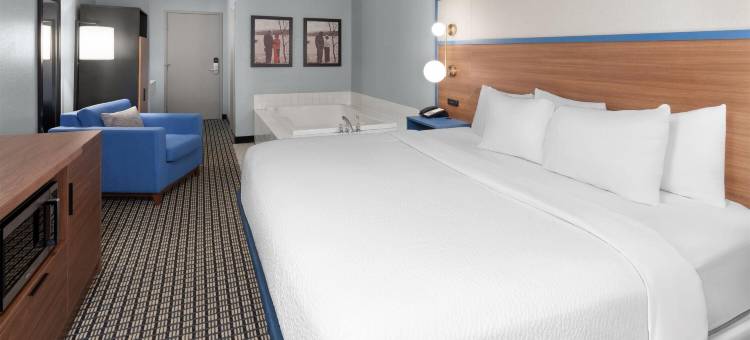 里兹堡温德姆阿美瑞辛酒店(AmericInn by Wyndham Reedsburg)图片