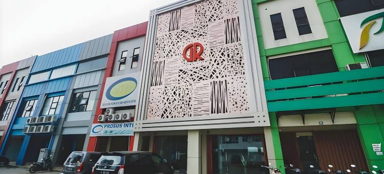 红多兹普拉斯酒店-近贾巴贝卡生活广场(RedDoorz Plus Near Living Plaza Jababeka)图片