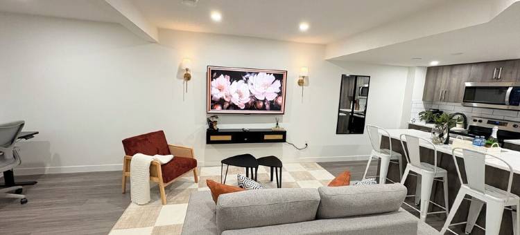 卡尔加里以东最温馨&现代地下室度假屋(Coziest & Modern Basement Retreat East of Calgary)图片