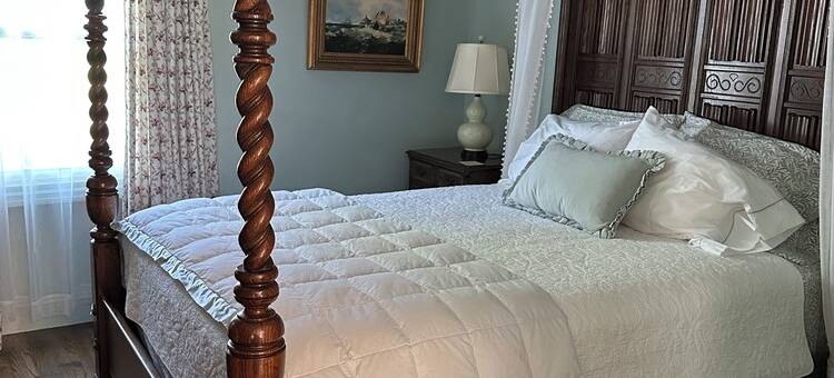 Carriage House under Live Oaks In Historic Downtown Beaufort with Patio Garden图片