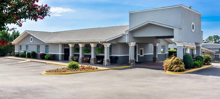 格林维尔品质酒店及套房 - 海伍德购物中心(Quality Inn & Suites Greenville - Haywood Mall)图片