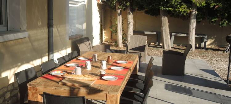 Holiday Home in L'Isle-sur-la-Sorgue with Pool图片