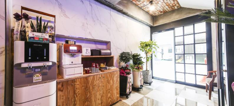 蓝色酒店(Blue Hotel)图片