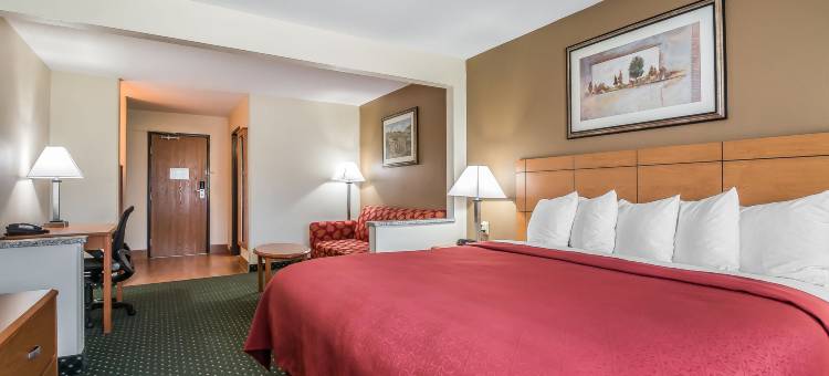 科拉尔维尔爱荷华河兰丁凯艺酒店(Quality Inn Coralville - Iowa River Landing)图片