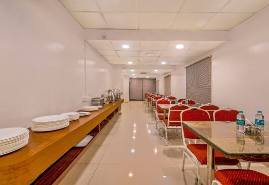 Treebo Golden Swan Pammal Hotel Overview