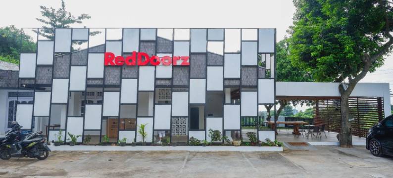 红多兹酒店-近三宝垄武吉萨里(RedDoorz Near Bukitsari Semarang)图片