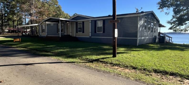 湖中央营地(Mid Lake Campground)图片