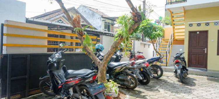 红多兹伊斯兰酒店-近三宝垄克拉皮亚克收费站出口(RedDoorz Syariah Near Exit Tol Krapyak Semarang)图片