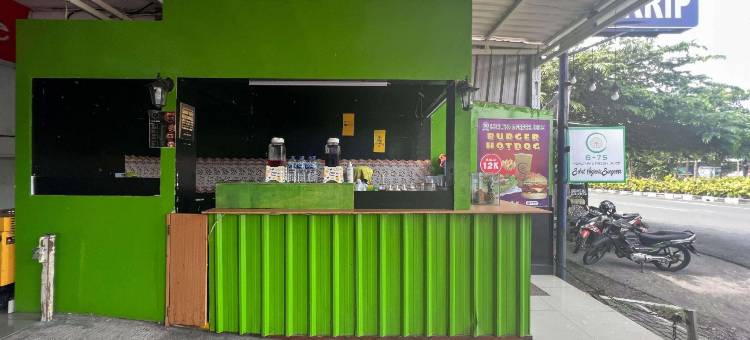红门酒店@MERR龙骨特古农阿尼亚街(RedDoorz at Merr Rungkut Jl Gunung Anyar)图片