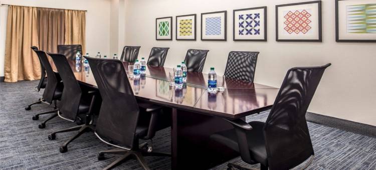 智选假日套房酒店香格里拉广场(Holiday Inn Express & Suites LA PLACE by IHG)图片