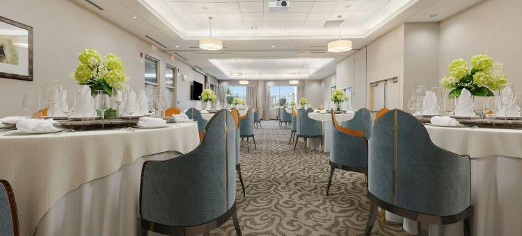 Holiday Inn 莱斯布里奇(Holiday Inn LETHBRIDGE by IHG)图片