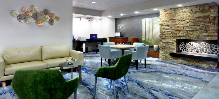 夏律第镇北部万枫酒店及套房(Fairfield Inn & Suites Charlottesville North)图片