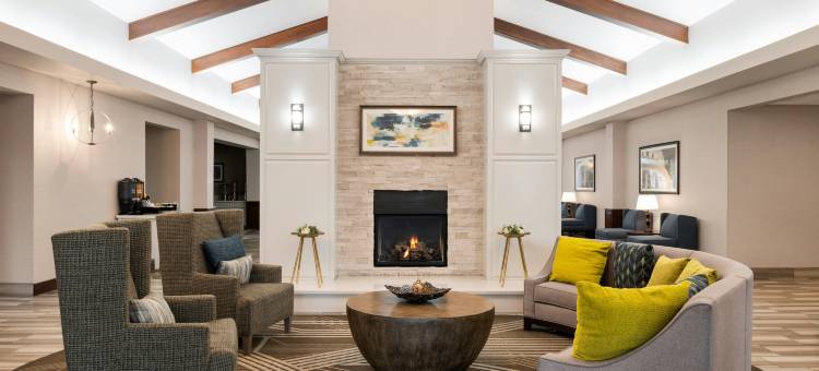 Homewood Suites by Hilton-萨克拉门托机场纳托马斯(Homewood Suites by Hilton Sacramento Airport-Natomas)图片
