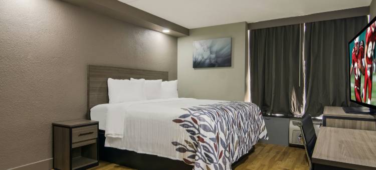 芝加哥-北奥罗拉内珀维尔霍姆汤公寓及会议中心(Red Roof Inn & Conference Center Chicago – Aurora/ Fox Valley)图片