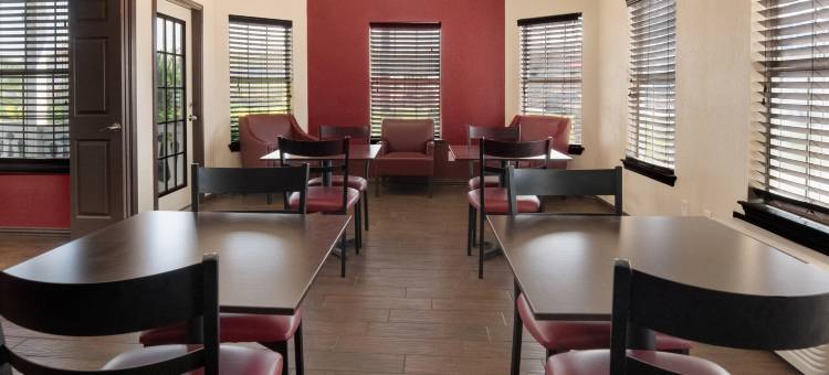 罗德威酒店韦科市中心靠近大学(Rodeway Inn Waco Downtown Near University)图片