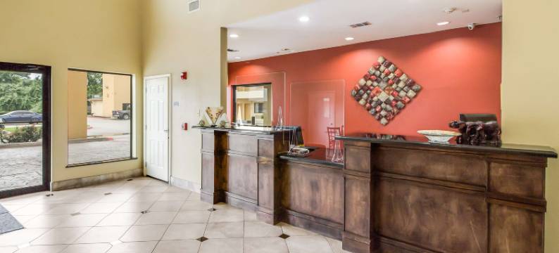 汤博尔美洲最佳价值套房酒店(Americas Best Value Inn and Suites Tomball)图片