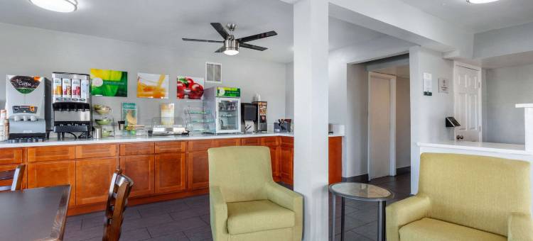 迈措沃市中心凯艺套房酒店(Quality Inn & Suites Near Downtown Mesa)图片