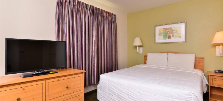 温尼美洲最佳价值套房酒店(Americas Best Value Inn and Suites Winnie)图片
