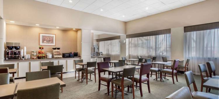 纽黑文拉昆塔温德姆套房酒店(La Quinta Inn & Suites by Wyndham New Haven)图片