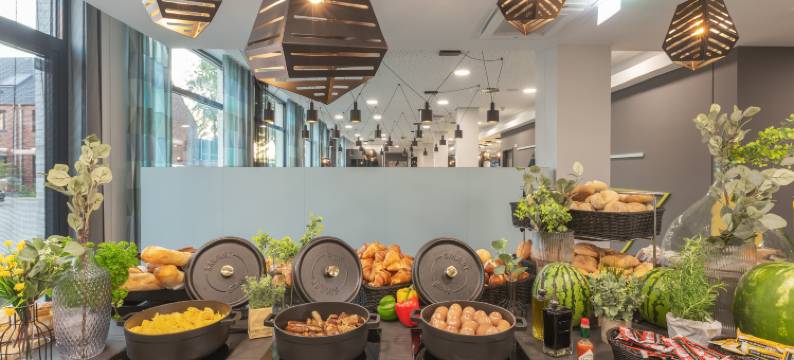 纽七杜塞尔多夫东假日酒店(Holiday Inn - the niu, SEVEN DUSSELDORF OST by IHG)图片