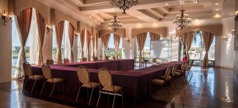 蔚蓝塔拉韦拉乡村俱乐部度假村(Azul Talavera Country Club)图片
