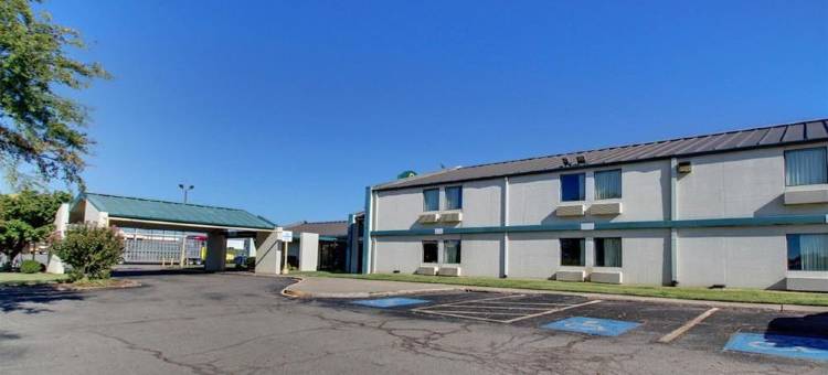 品质旅馆肖尼北I-40(Quality Inn Shawnee North I-40)图片