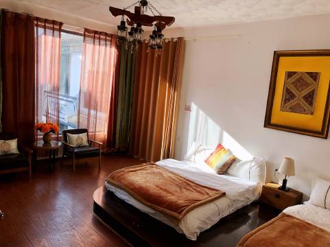 小院里城市花园民宿(大丽一级分店)