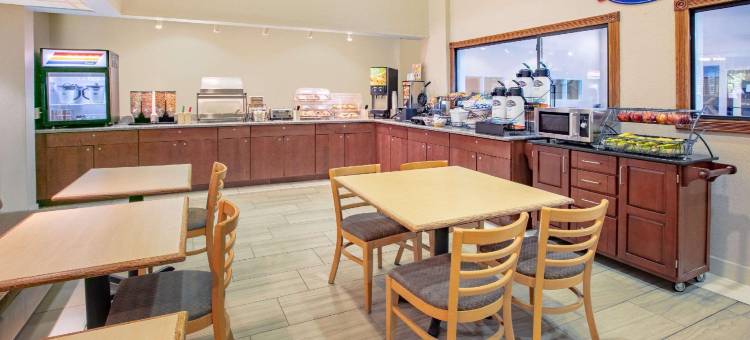 罗斯威尔呗盟套房酒店(Baymont)图片