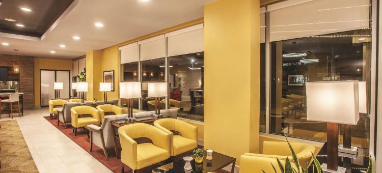 圣何塞南摩根山拉昆塔温德姆套房酒店(La Quinta Inn & Suites by Wyndham Morgan Hill-San Jose South)图片