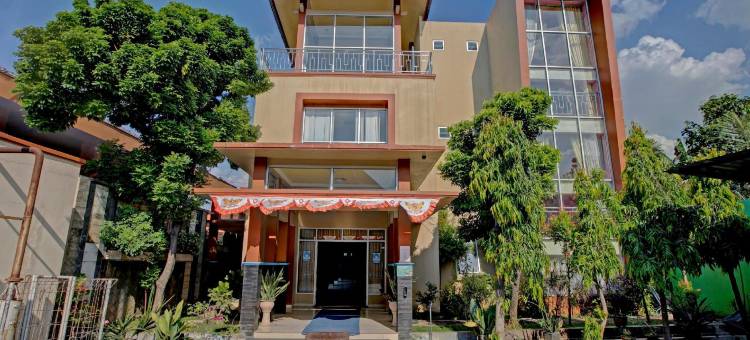 首都O 3933 大安努格拉酒店(Capital O 3933 Hotel Grand Anugrah)图片