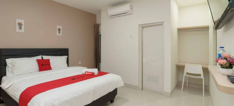 红多兹普拉斯酒店-近埃卡医院BSD5(RedDoorz Plus Near Eka Hospital BSD 5)图片