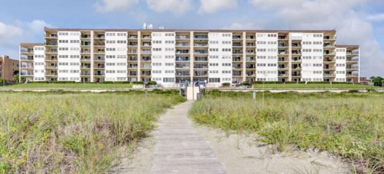 RedAwning提供的翻新公寓，可轻松前往海滩(Amelia S Oceanfront Condo)图片