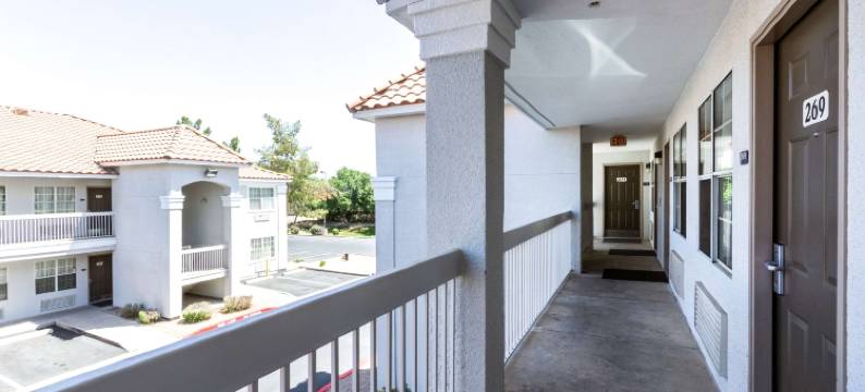 亚利桑那坦佩 6 号公寓酒店(Studio 6 Tempe, AZ)图片