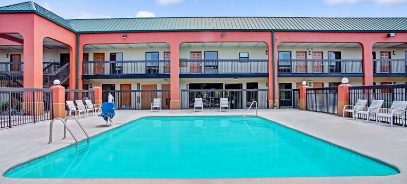 诺克斯维尔东温德姆速8酒店(Super 8 by Wyndham Knoxville East)图片