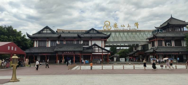 海棠花下公寓(山龙路分店)图片