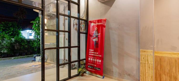 红多兹酒店@泗水马努干(RedDoorz @ Manukan Surabaya)图片